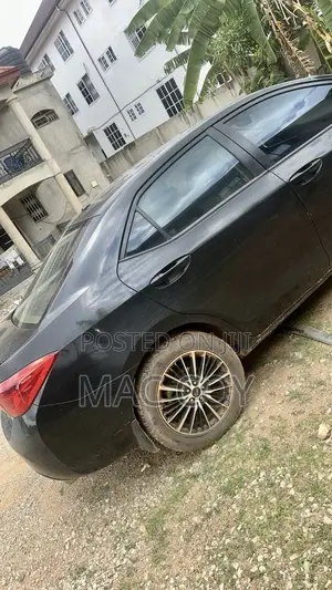 Toyota Corolla XSE (1.8L 4cyl 2A) 2019 Black
