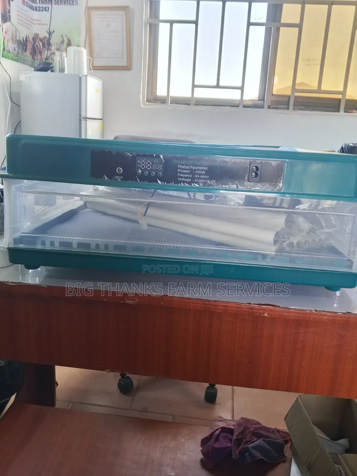 130 Eggs Capacity, Dual Power, Automatic