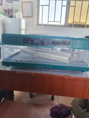 130 Eggs Capacity, Dual Power, Automatic