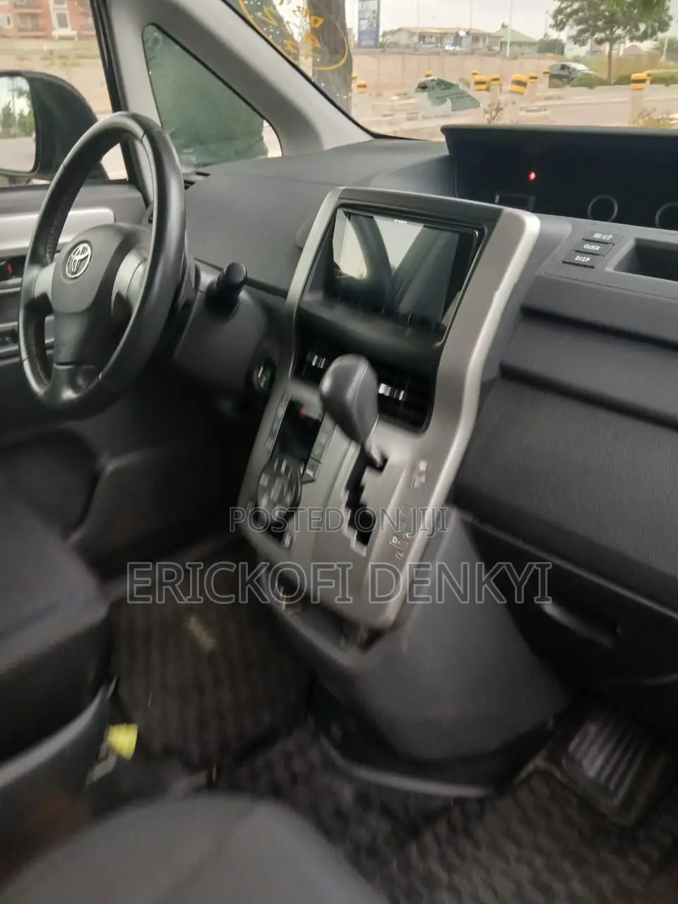 Toyota Voxy 2010 Black