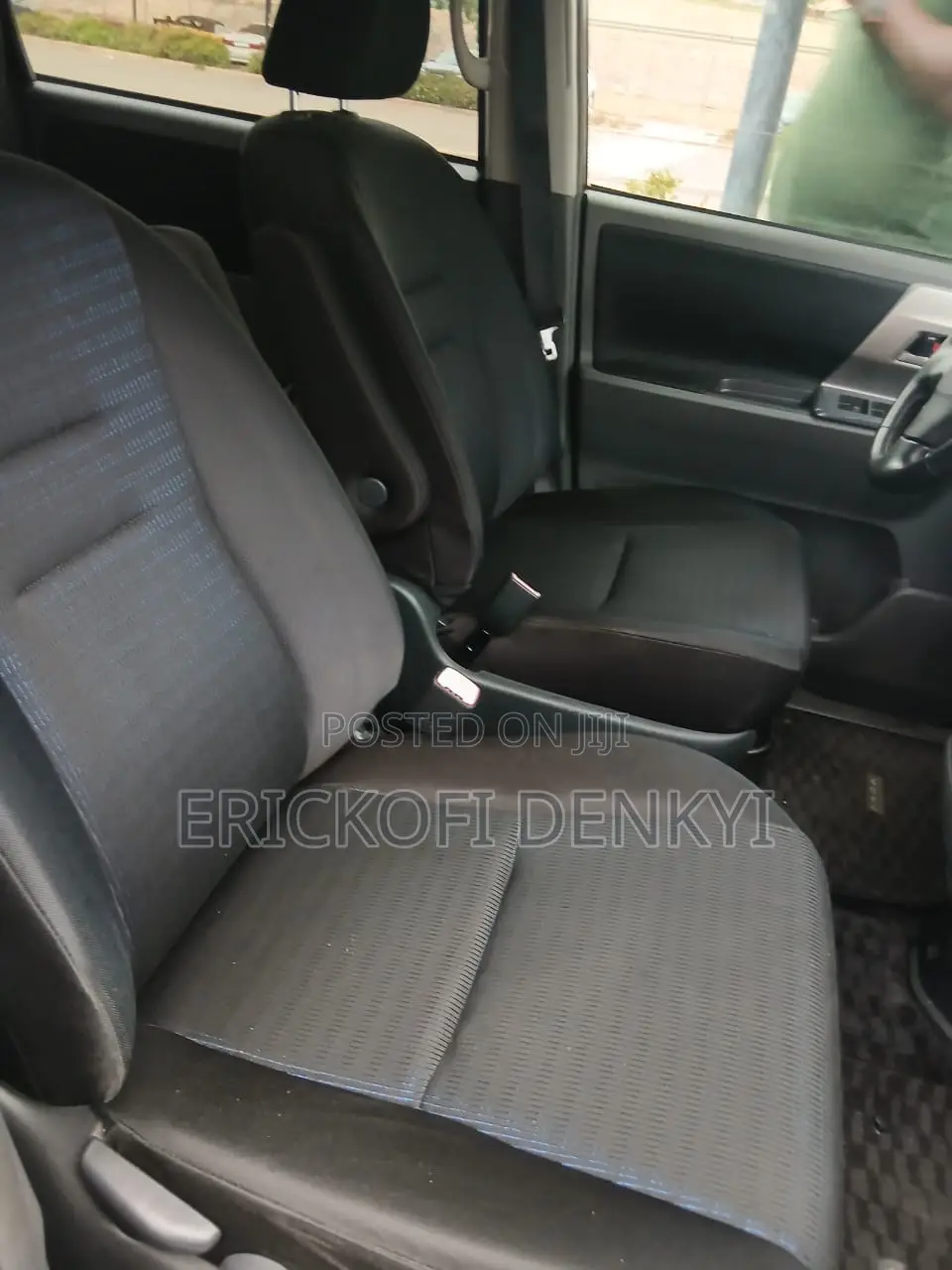 Toyota Voxy 2010 Black