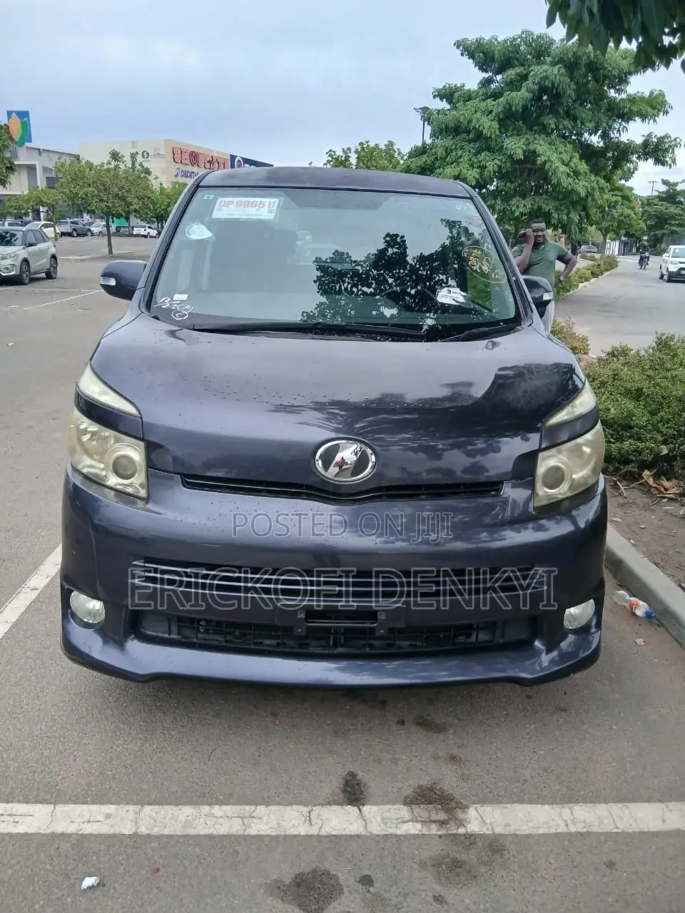 Toyota Voxy 2010 Black