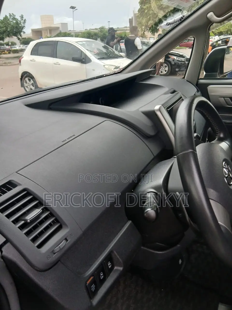 Toyota Voxy 2010 Black