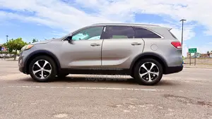 Kia Sorento 4dr SUV 2016 Gold
