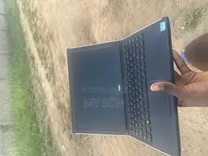 Laptop Dell Inspiron 15 4GB Intel Pentium HDD+SSD 500GB
