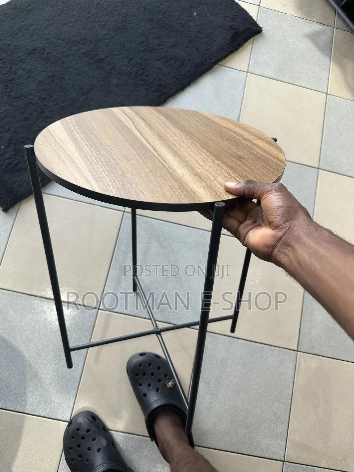 Coffee Table With Removable Top and Reversible Side Table
