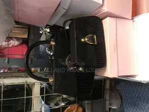 Bags and Wraps Lounge