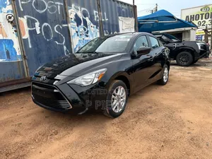 Toyota Yaris 2018 Black