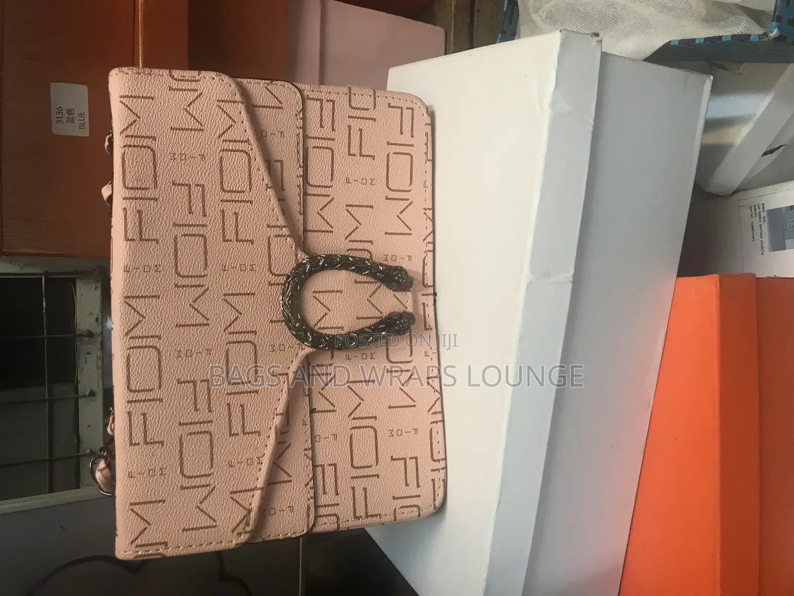 Bags and Wraps Lounge