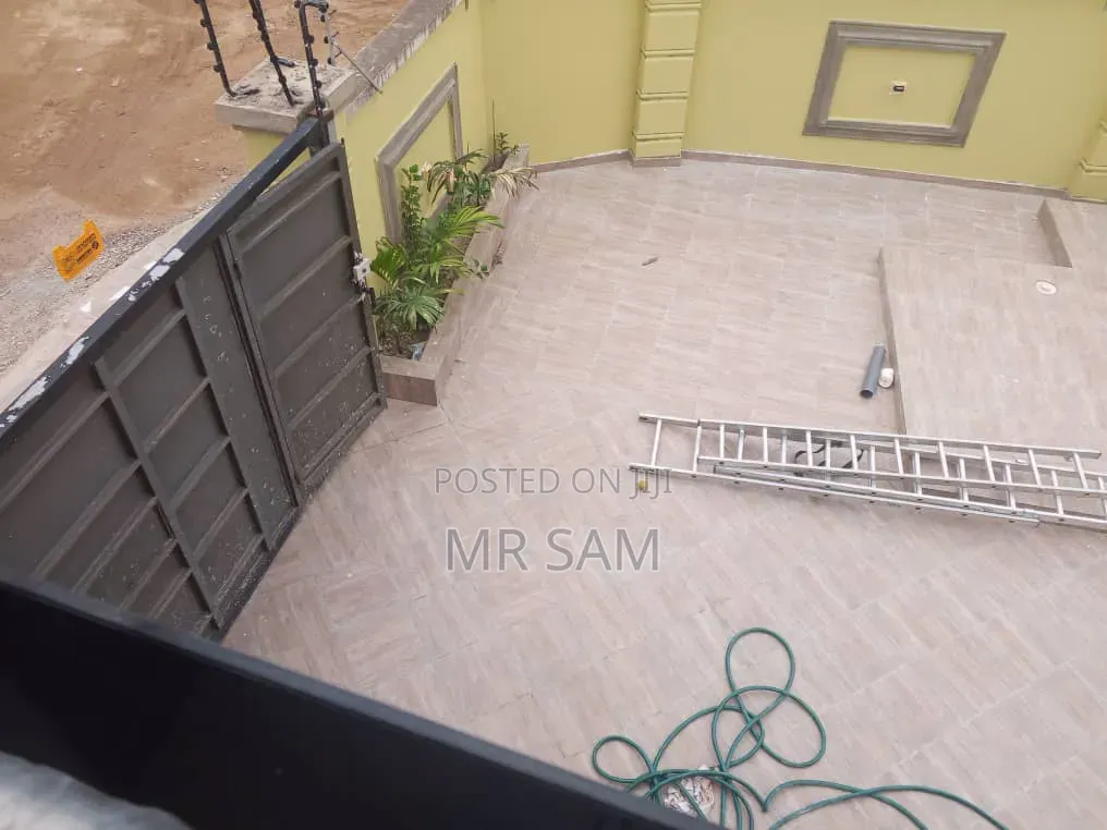 3bdrm Duplex in Sam Properties, Amasaman for sale