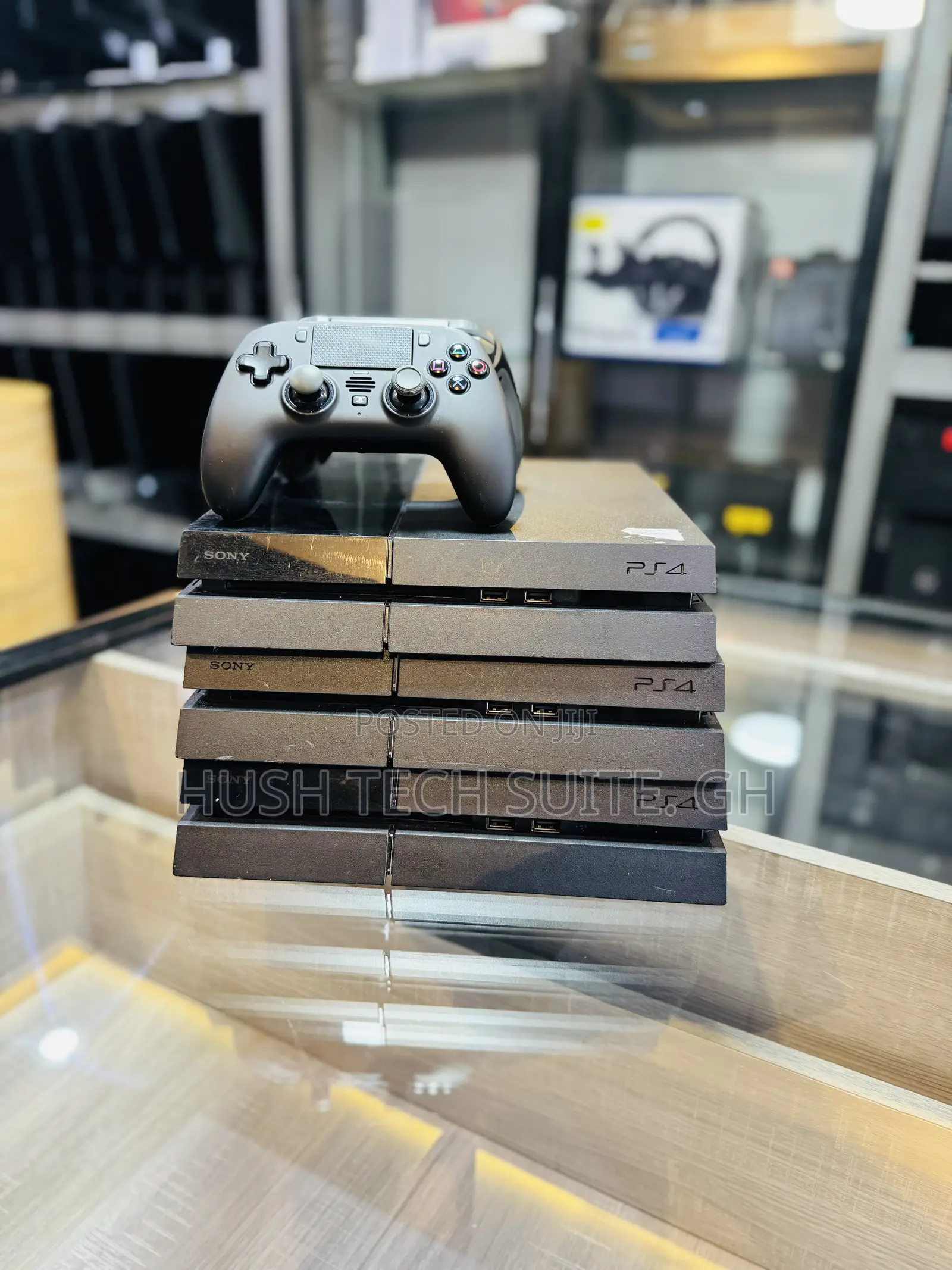 Ps4 Available With One Controller and Games