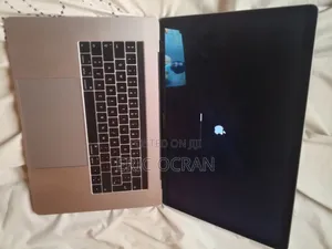 Laptop Apple MacBook Pro 2017 16GB Intel Core i7 HDD 256GB