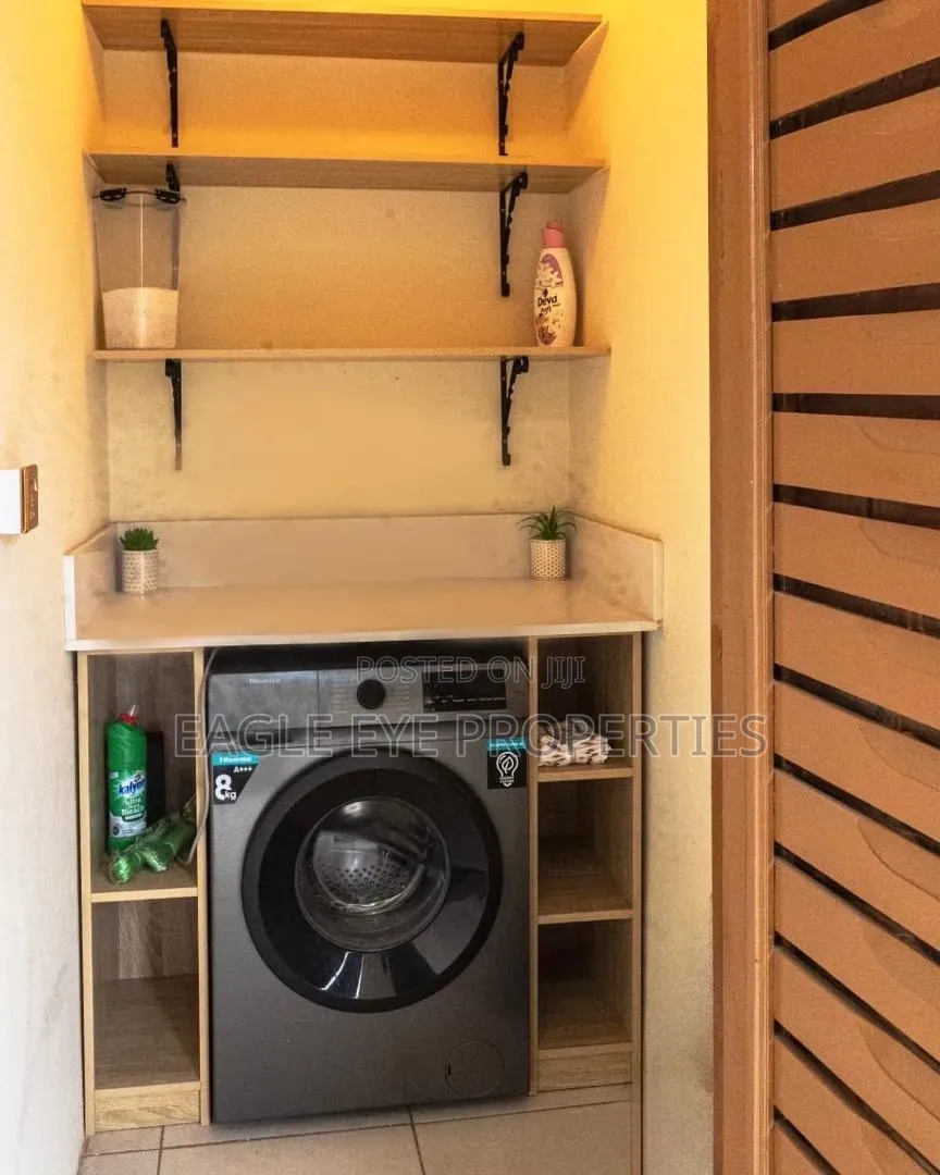 Furnished 2bdrm House in Lake Side Estate for rent
