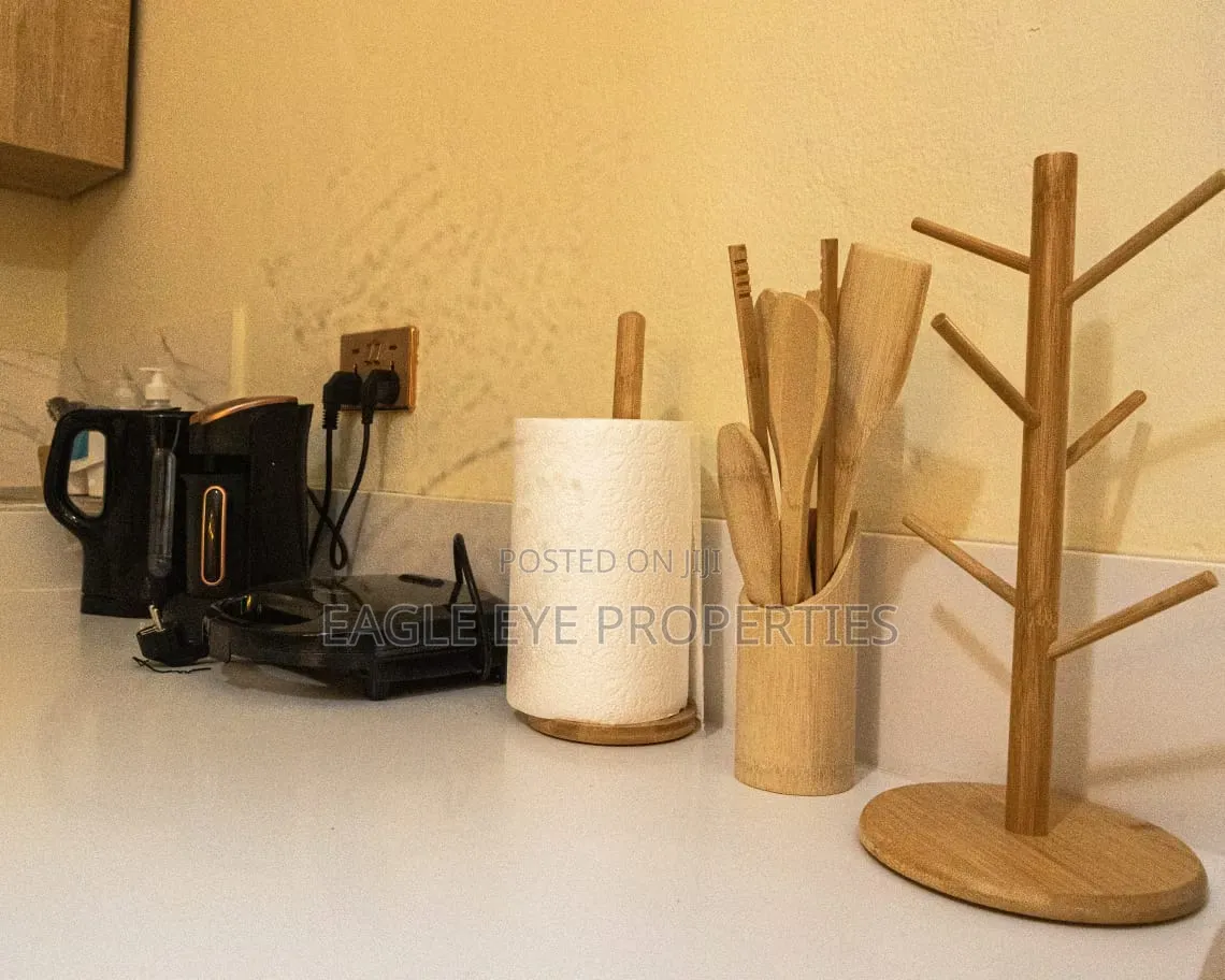 Furnished 2bdrm House in Lake Side Estate for rent