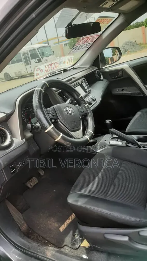 Toyota RAV4 LE 4dr SUV (2.5L 4cyl 6A) 2015 Black