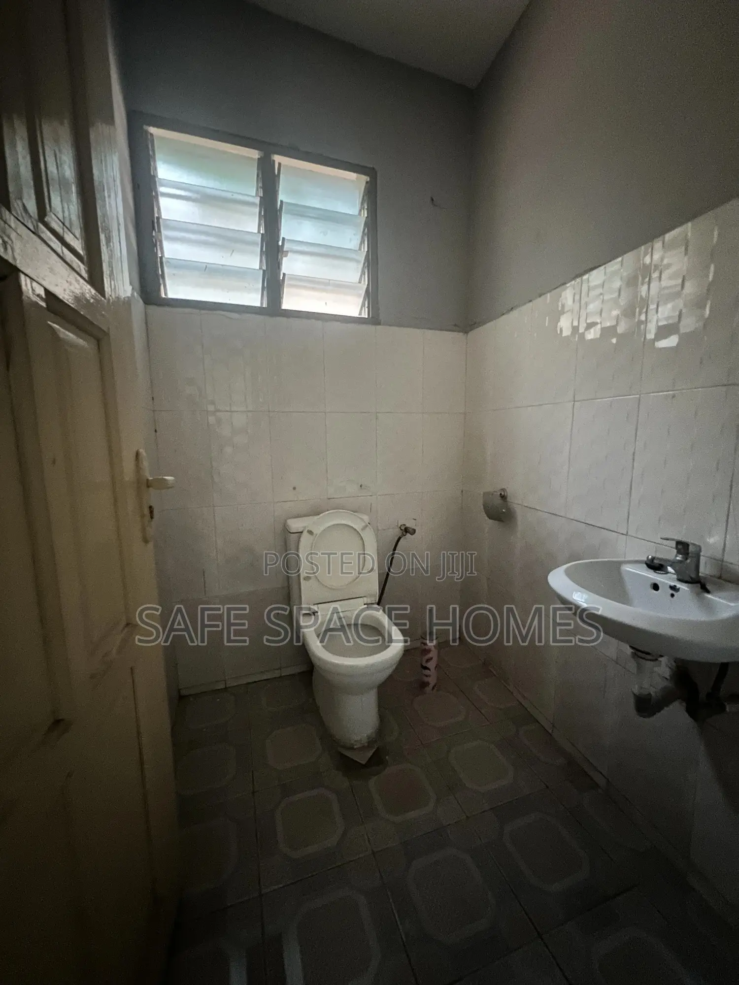 1bdrm Apartment in Burma Camp for rent