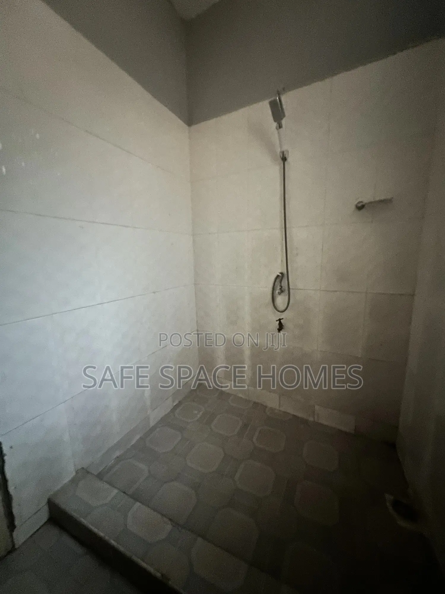 1bdrm Apartment in Burma Camp for rent