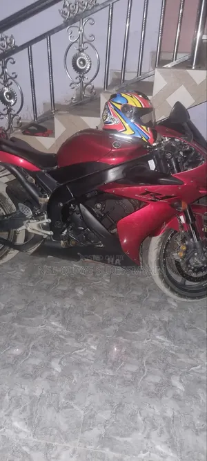 Yamaha R1 2012 Red