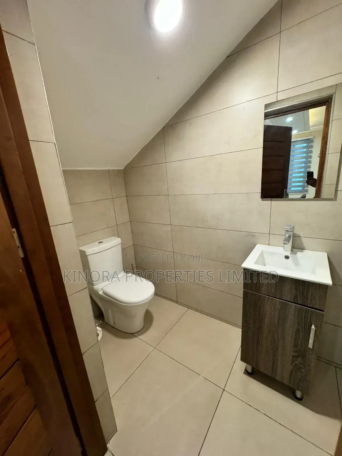 4bdrm Duplex in Hatso, Papao for rent