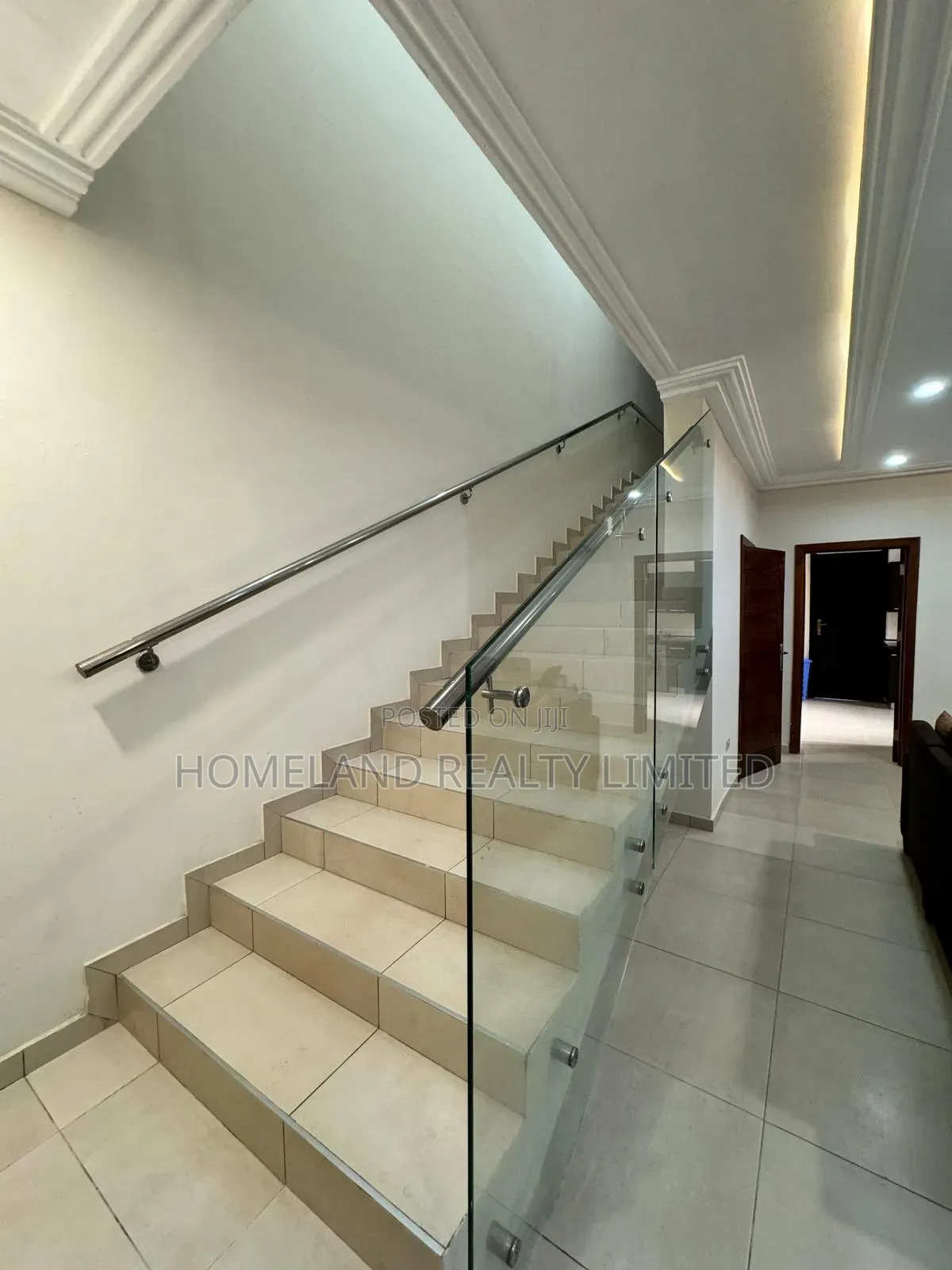 4bdrm Duplex in Hatso, Papao for rent