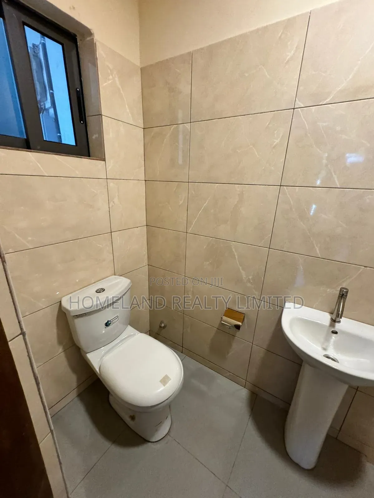 4bdrm Duplex in Hatso, Papao for rent