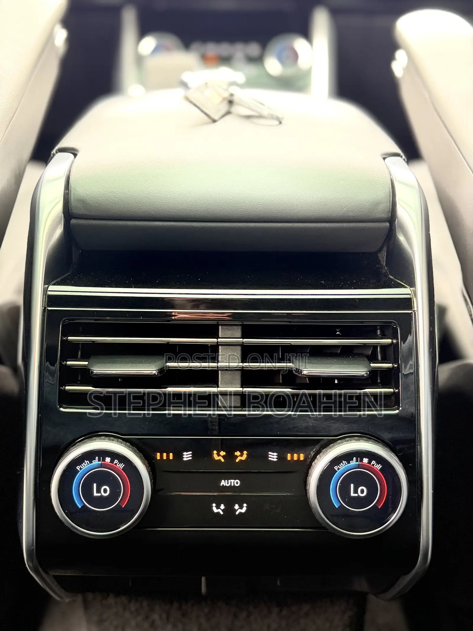 Land Rover Range Rover Vogue 2024 Silver