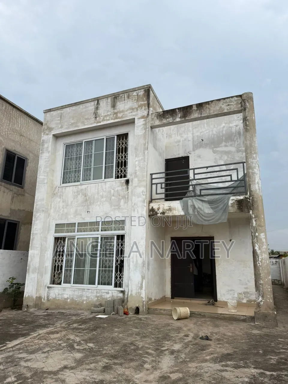 4bdrm House in Lashibi, Accra Metropolitan for sale