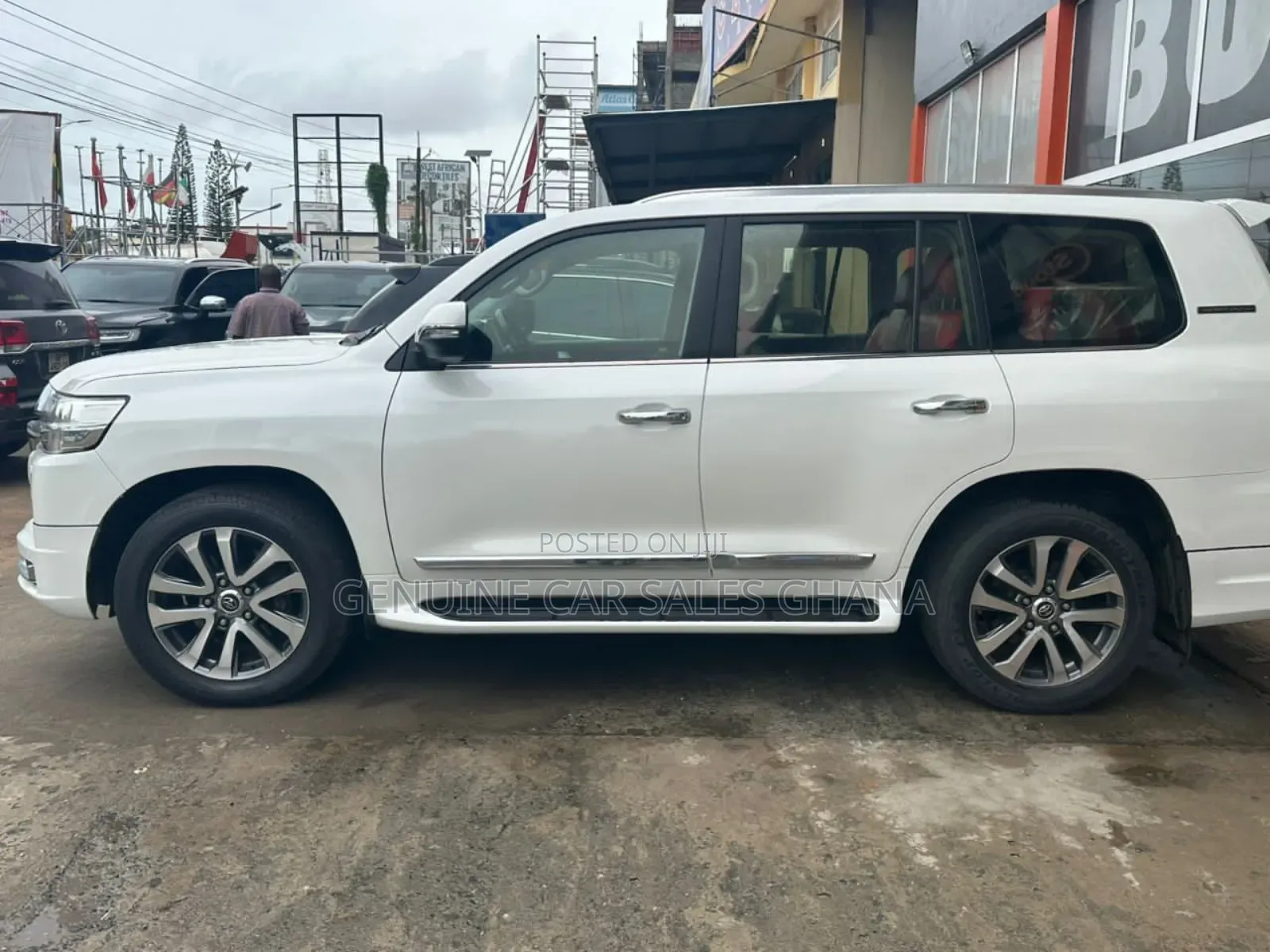 Toyota Land Cruiser J300 4.0 2022 White