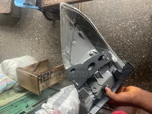 Toyota Highlander 2011 2012 2013 Taillight