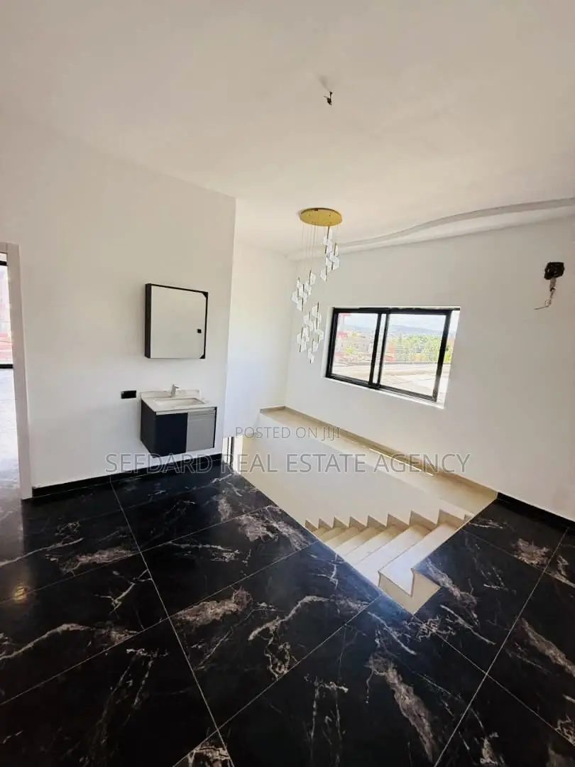 4bdrm Duplex in Sefdard Properties, Achimota for sale