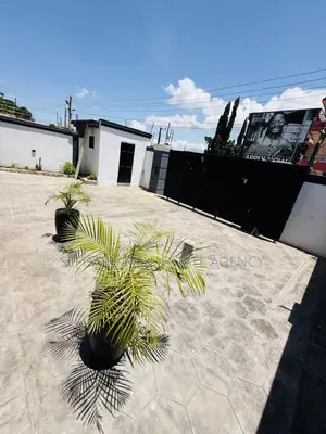 4bdrm Duplex in Sefdard Properties, Achimota for sale