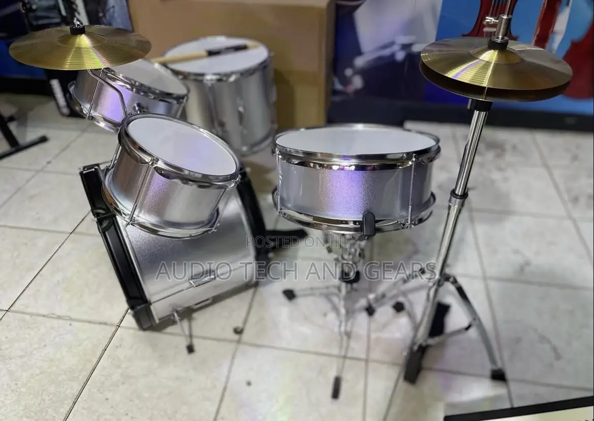 Tama 5 Complete Drumset {3 Cymbals}