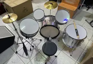 Tama 5 Complete Drumset {3 Cymbals}