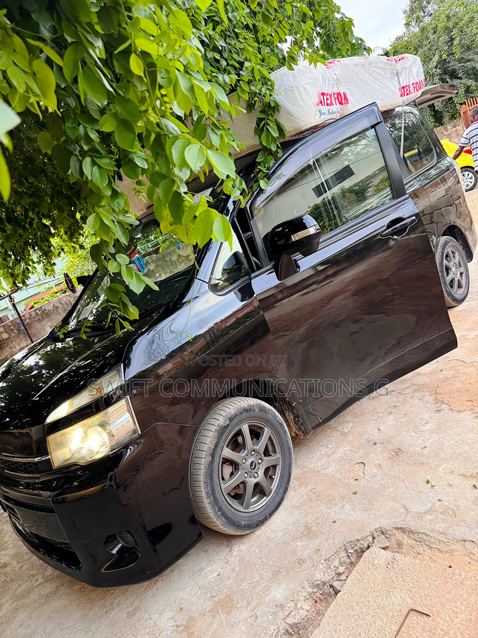 Toyota Voxy 2012 Black