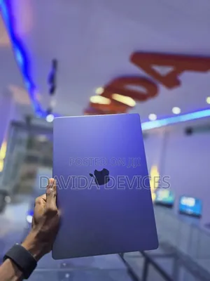 Laptop Apple MacBook Pro 2021 M1 16GB Apple M1 Pro SSD 512GB