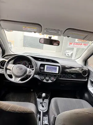 Toyota Vitz 1.3 FWD 5dr 2015 White