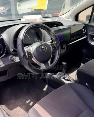 Toyota Vitz 1.3 FWD 5dr 2017 White
