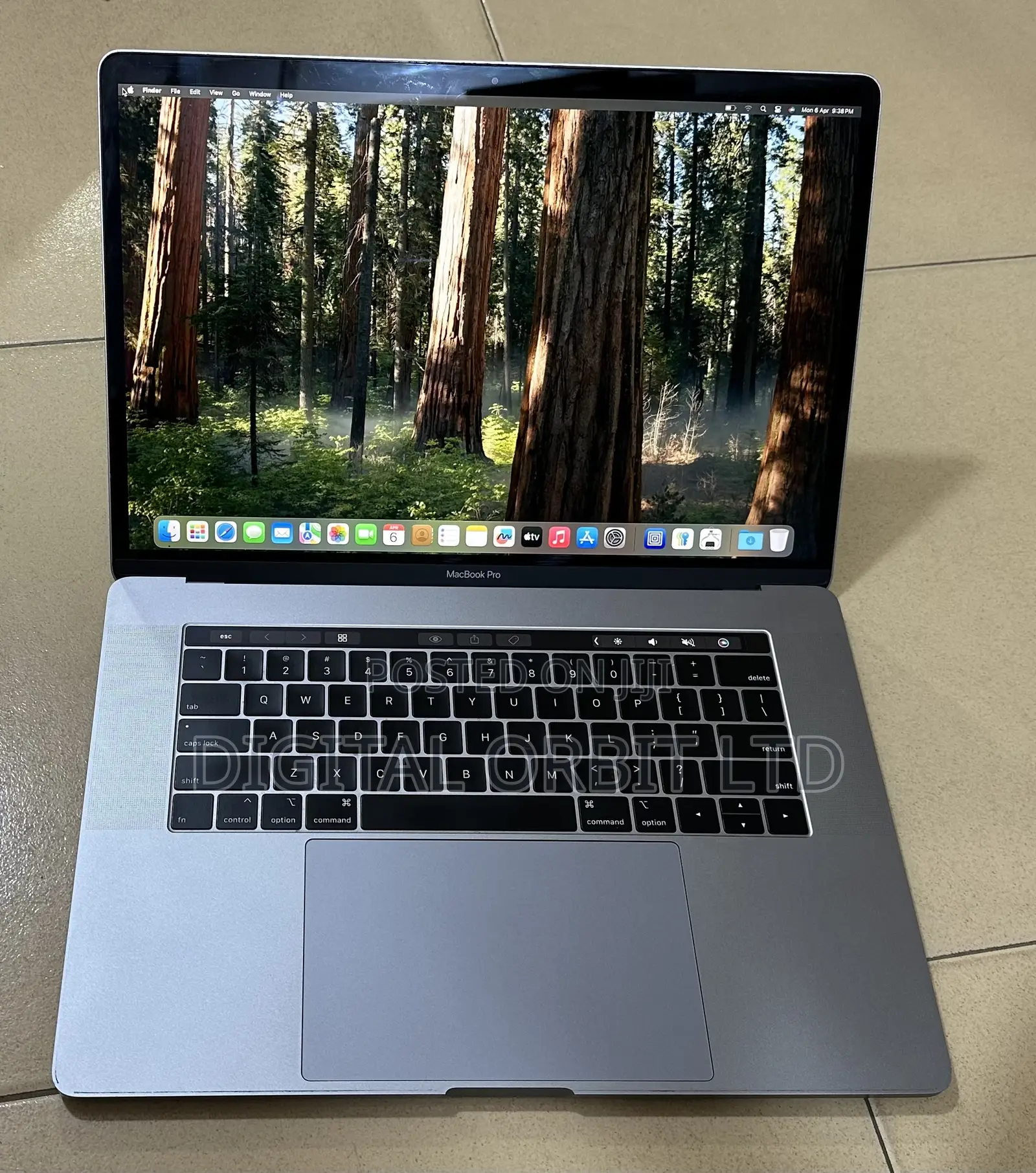 Laptop Apple MacBook Pro 2018 16GB Intel Core i7 SSD 512GB