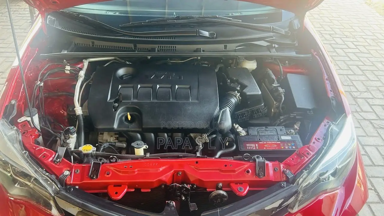 Toyota Corolla LE (1.8L 4cyl 2A) 2018 Red