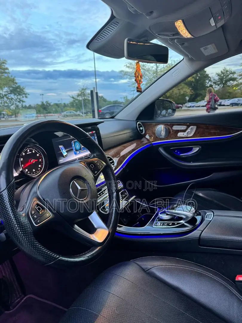 Mercedes-Benz E300 4Matic AWD Sedan (2.0L 4cyl 9A) 2017 White