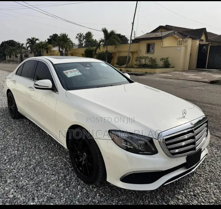 Mercedes-Benz E300 4Matic AWD Sedan (2.0L 4cyl 9A) 2017 White