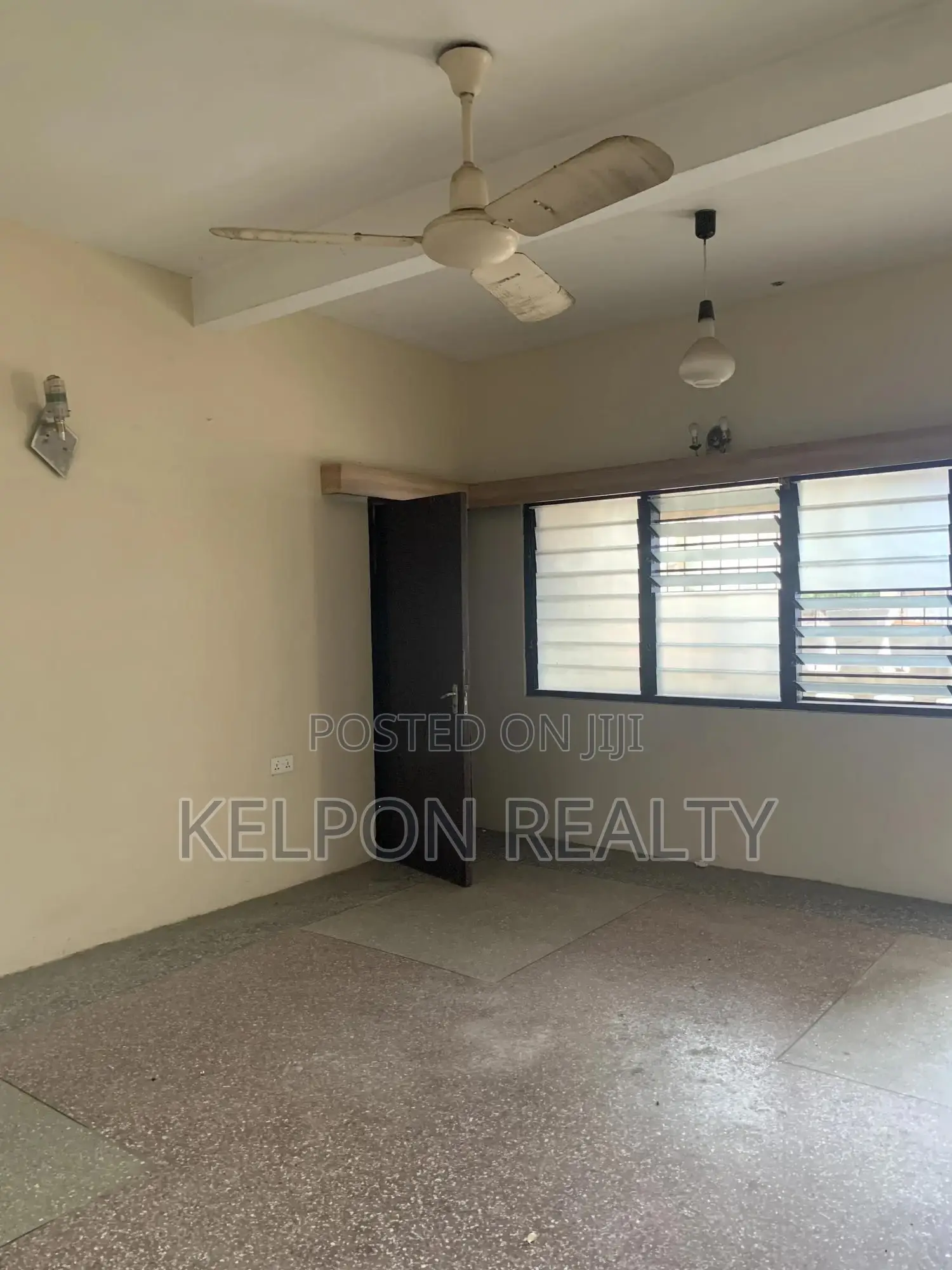 4bdrm House in First Stop, Accra Metropolitan for rent