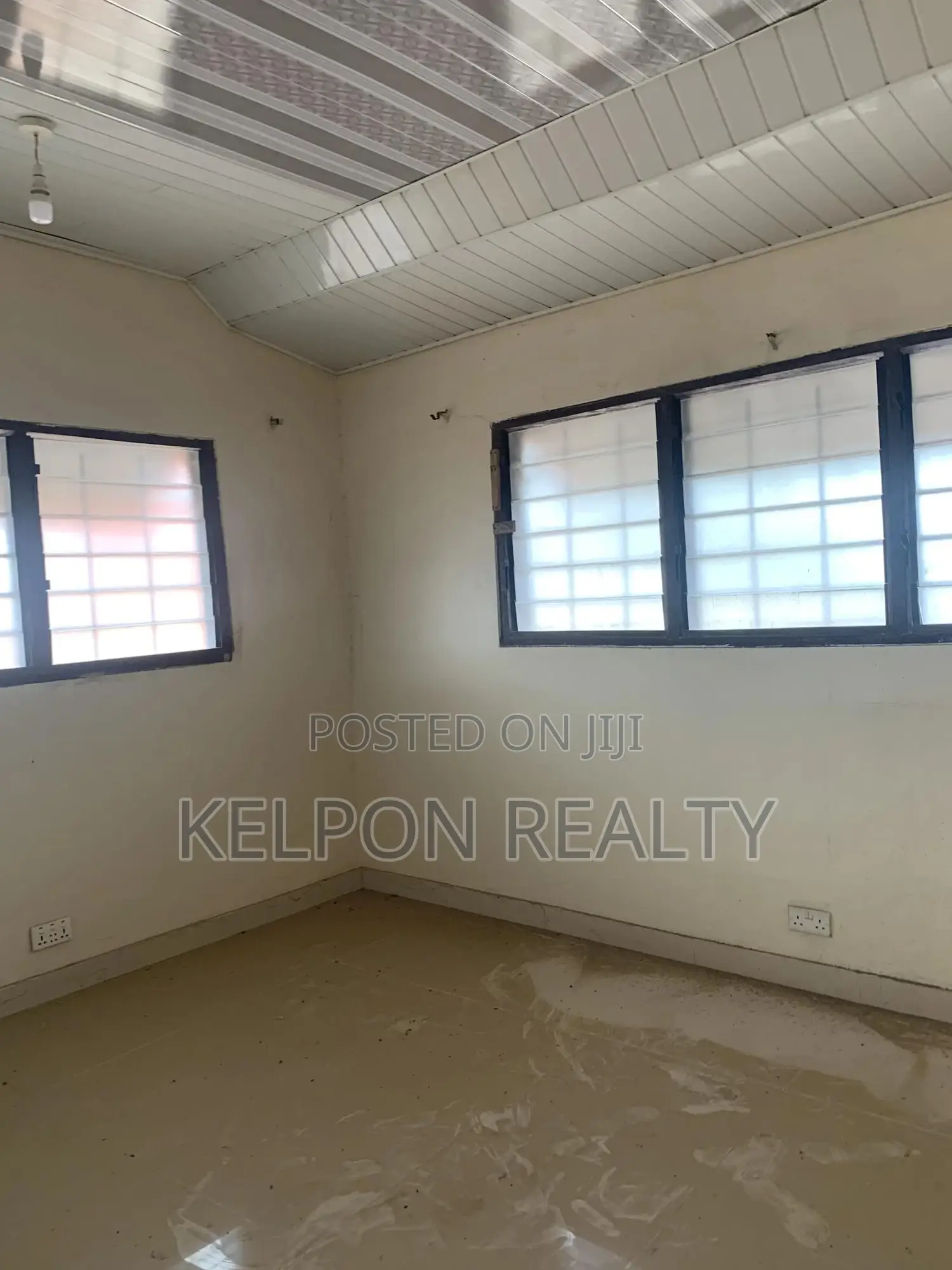 4bdrm House in First Stop, Accra Metropolitan for rent