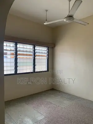 4bdrm House in First Stop, Accra Metropolitan for rent