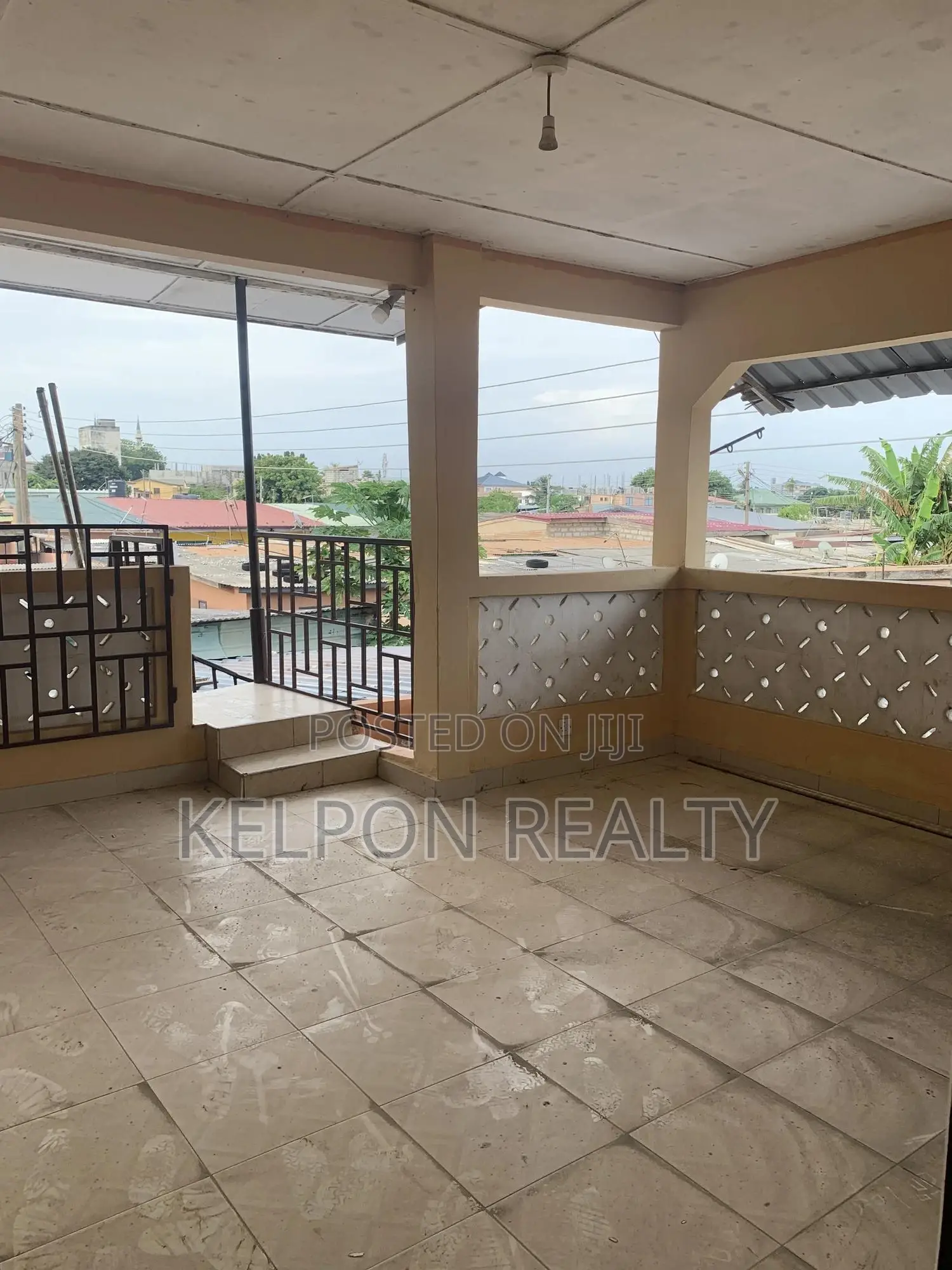 4bdrm House in First Stop, Accra Metropolitan for rent
