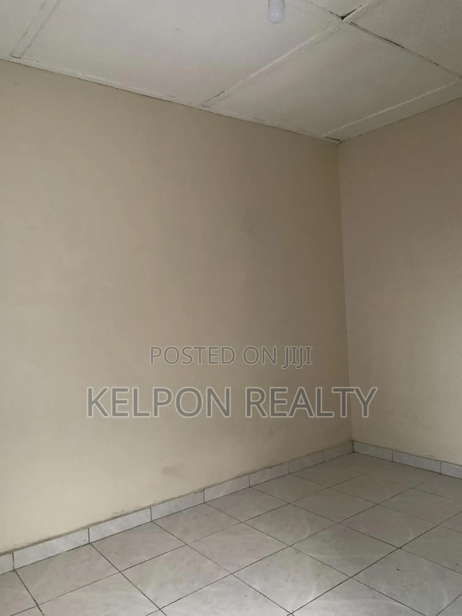 4bdrm House in First Stop, Accra Metropolitan for rent
