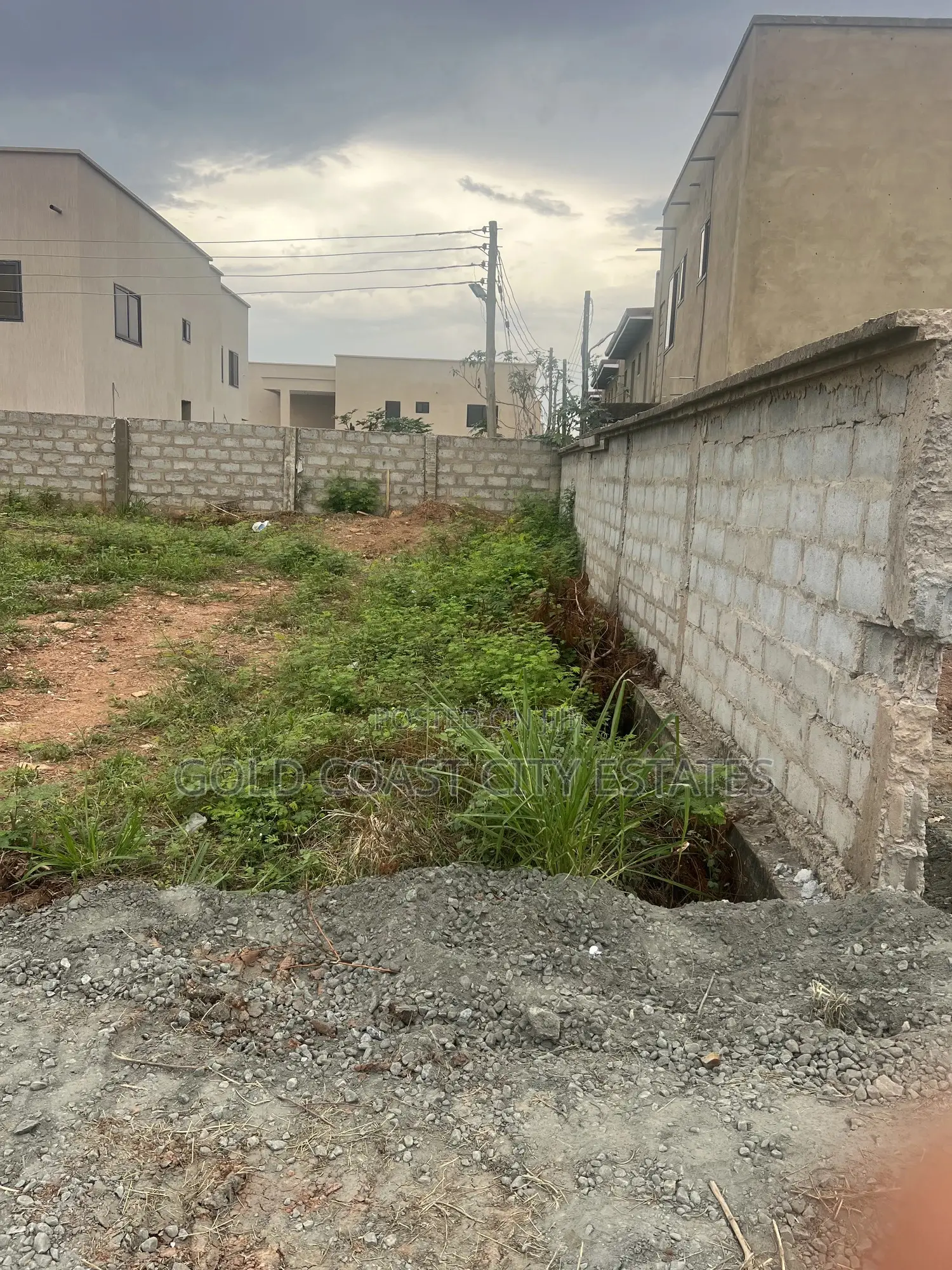 Roadside Land for Sale at Manet Junction East Airport