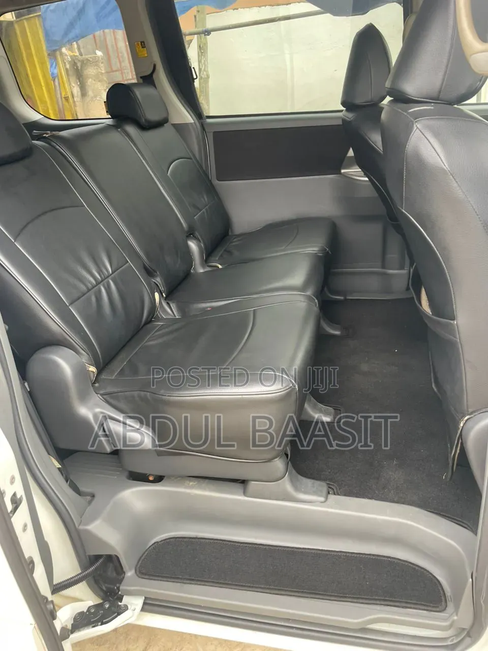 Toyota Voxy 2011 White