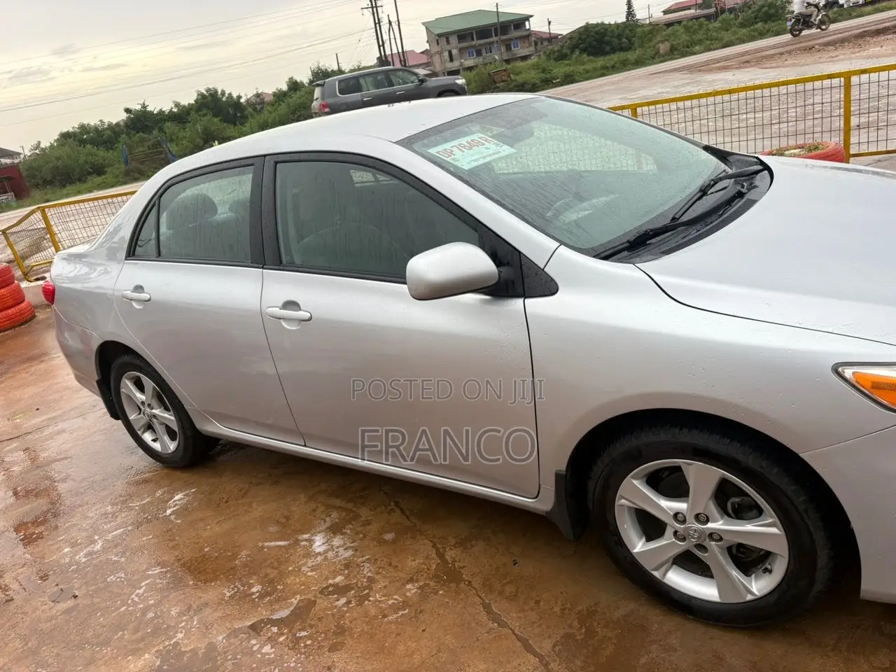 Toyota Corolla LE 4dr Sedan (1.8L 4cyl 4A) 2012 Silver