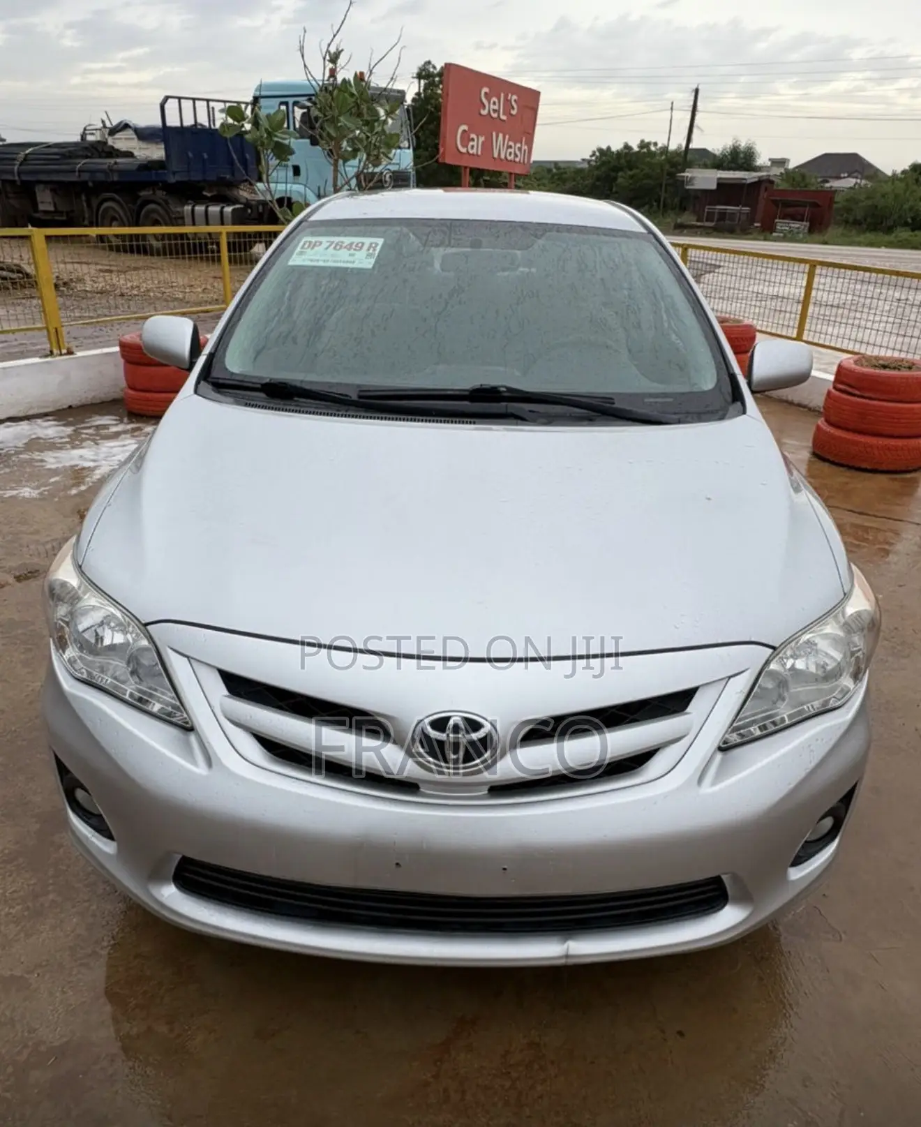 Toyota Corolla LE 4dr Sedan (1.8L 4cyl 4A) 2012 Silver